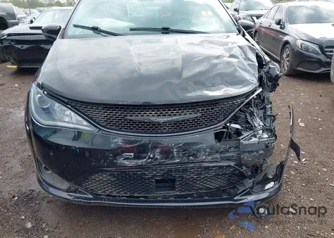 2019 Chrysler Pacifica Limited z USA, uszkodzony, nr VIN 2C4RC1GG4KR550124
